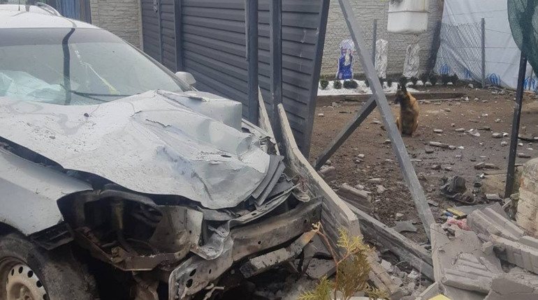 Наїхав на паркан: поліція Шостки встановлює обставини ДТП з травмованим водієм