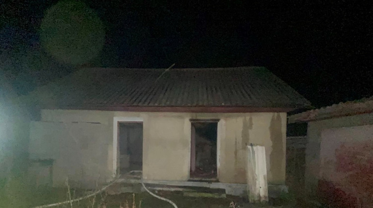 Рятувальники ліквідували пожежу в Жищинцях: що стало причиною займання