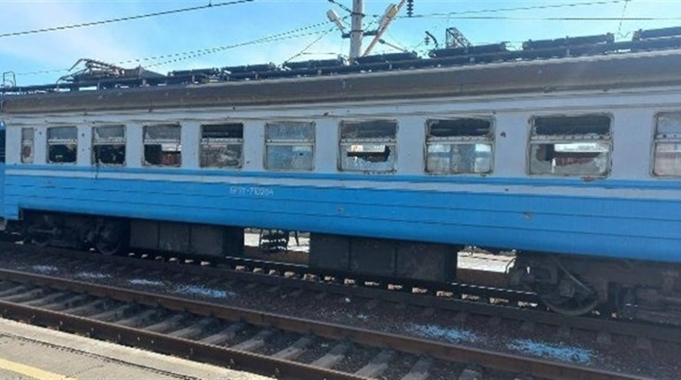 Росіяни атакували FPV-дронами залізничний вокзал на Шосткинщині – є поранені