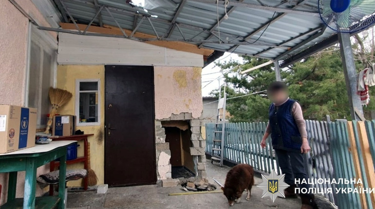 Загарбники атакували 28 міст і сіл Херсонщини: постраждали поліцейські, медпрацівники, підліток