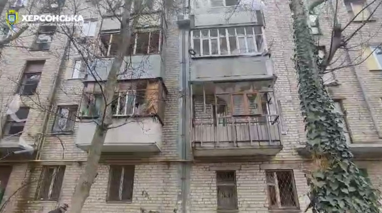За минулу добу російські окупанти здійснили понад 50 обстрілів Херсонщини: 6 людей поранені