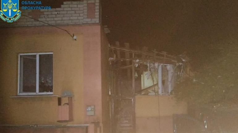 Окупанти вночі обстріляли Херсонську громаду: поранена жінка померла у лікарні