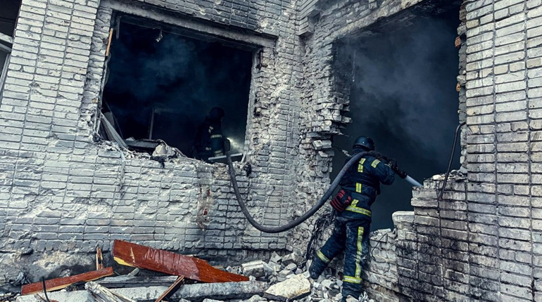 Атака дронів на Шостку: зруйновано інфраструктуру та пошкоджено житлові будинки