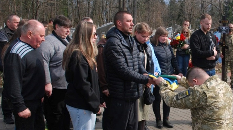 Трагедія однієї родини: син зустрівся на небі з мамою-захисницею