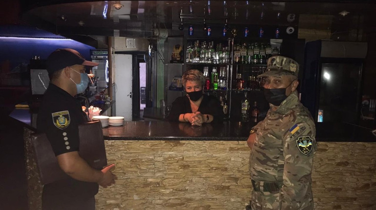 Поліція прозвітувала про «карантинні» протоколи. Дослідили, чому порушники уникли штрафів у суді