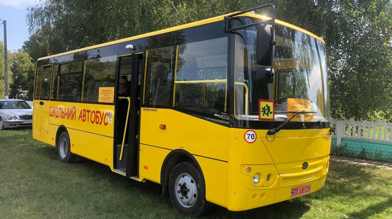 Сарненщина отримала нові шкільні автобуси