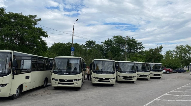 Нові автобуси у Херсоні вже вийшли на нові маршрути — розповідаємо, на які