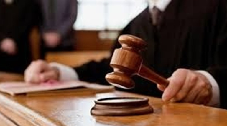 У Городку суд визнав жінку винною в неналежному вихованні дитини. Неповнолітня вживала алкоголь