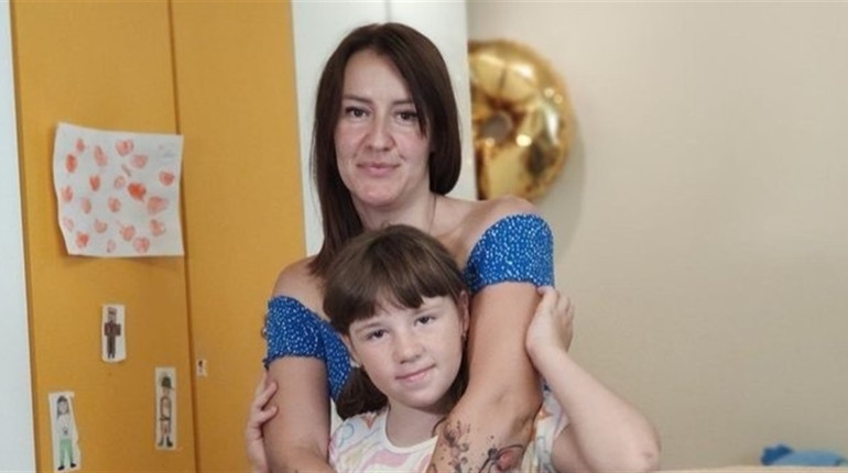 9-річна школярка з Мелітополя продає власні картини, щоб підтримати ЗСУ