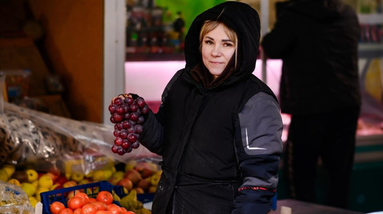 Морози не завадили торгівлі: огляд цін на продукти на Біляївському ринку у січні