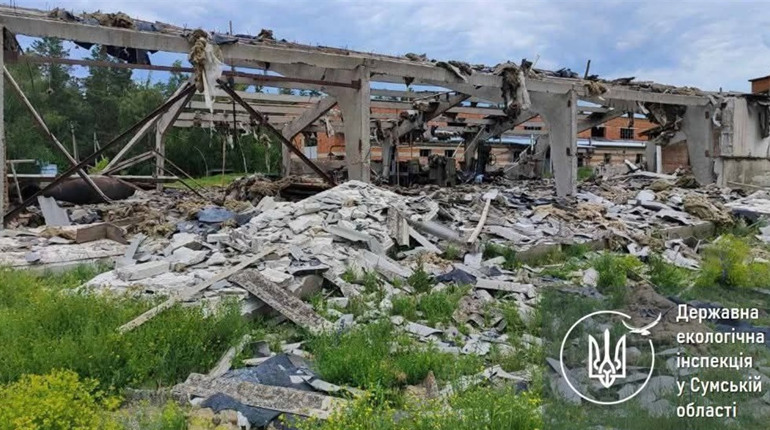 Російська атака на Тростянець завдала екологічних збитків на 46,5 млн грн