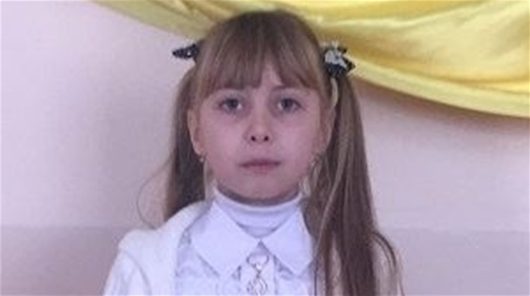 Дівчинка з Черепашинець написала на Новий рік вірша солдату