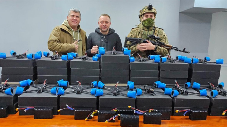 Новокаховська МВА допомогла придбати безпілотники для оборонців Херсонщини