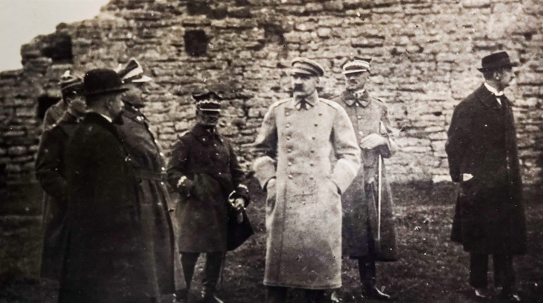 Відвідини Кременеччини Юзефом Пілсудським, сто років тому. Що писали місцеві видання