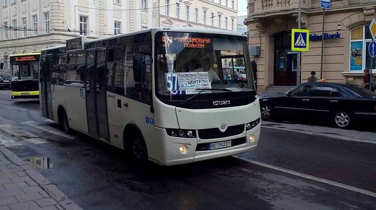 Херсон закуповує 30 нових автобусів із низькою підлогою: розповідаємо деталі