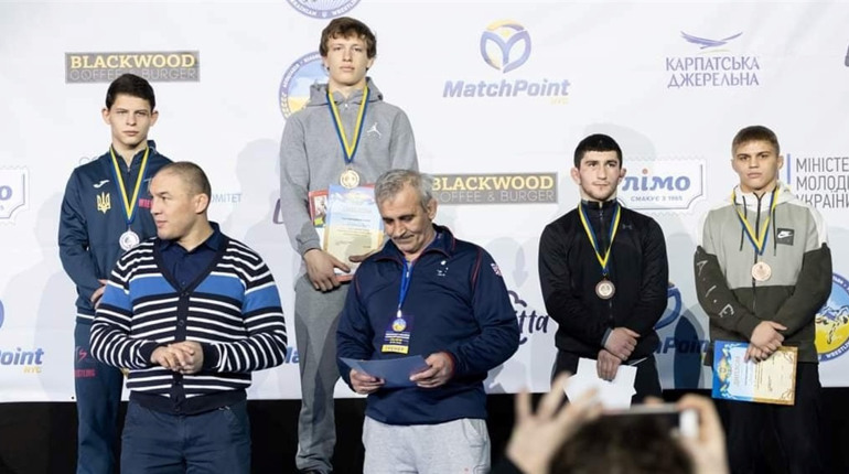 Спортсмени з Южного стали чемпіонами України з вільної боротьби (ФОТО)
