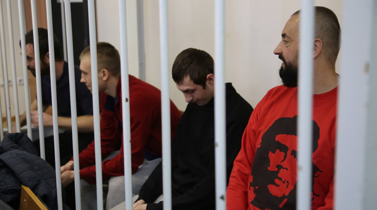Сватівському військовополоненому моряку продовжили термін арешту ще на три місяці
