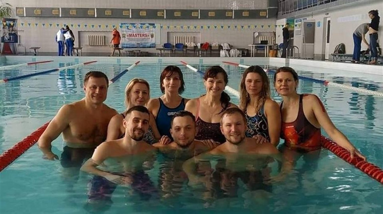 У Тернополі, на всеукраїнському чемпіонаті із плавання, спортсмени із Вараша вибороли 21 медаль