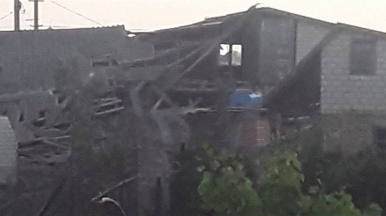 Внаслідок ворожих обстрілів Чорнобаївки на Херсонщині загинула людина, є поранені