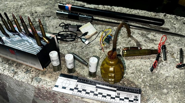 Перевозив боєприпаси: на Рокитнівщині затримали жителя Волині