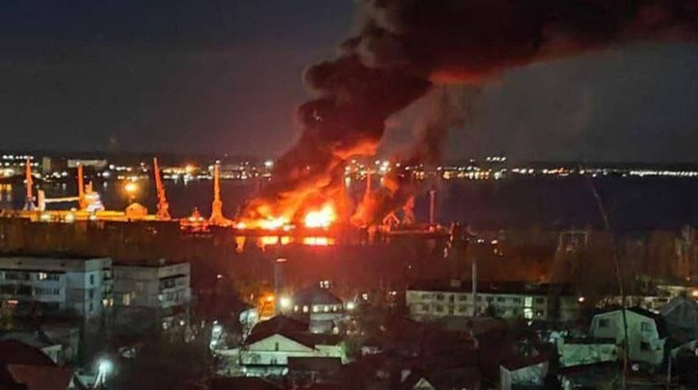 ЗСУ підірвали російський корабель "Новочеркаськ" в окупованому Криму