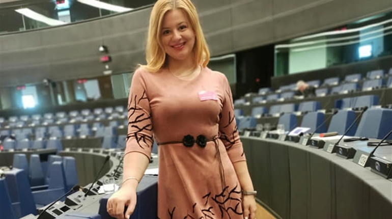 Оксана Шахова з Чорткова - лавреатка премії Верховної Ради України