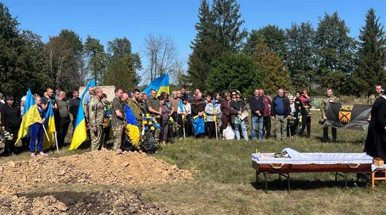 На Шевченківщині попрощалися із захисником Олексієм Бороденком