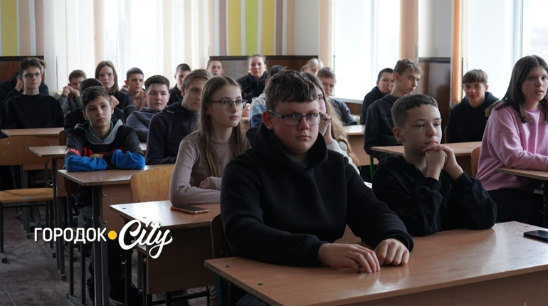 Інфекційні захворювання: у Городоцькому ліцеї №1 провели відкритий урок