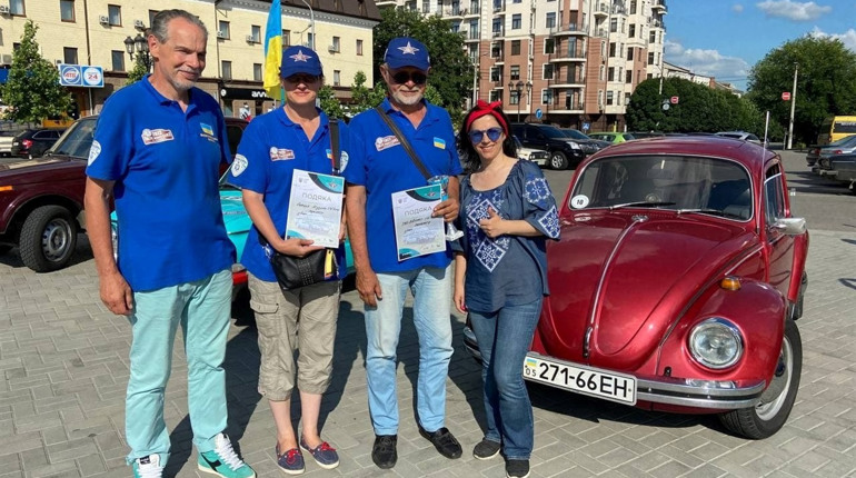 Фініш в Умані: учасники марафону ретро-автомобілів проїхали 4139 км Україною