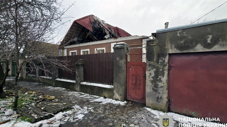 На Херсонщині армія рф завдала ударів по житлових кварталах, критичній та соціальній інфраструктурі