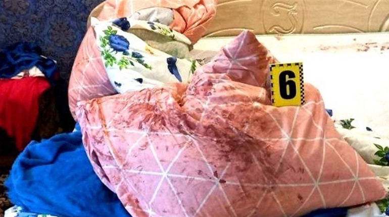 Душив і вимагав гроші: нападнику із Сарненського району присудили шість років вʼязниці