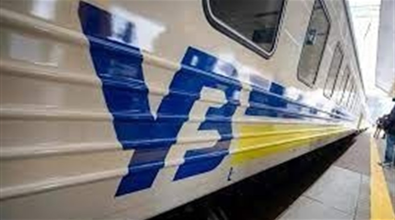 Спалахнув на ходу: Під Миколаєвом загорівся поїзд «Київ — Херсон»