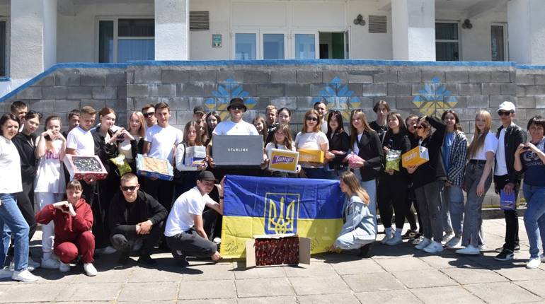 Донати замість квітів і Starlink від випускників: як завершили навчальний рік на Сарненщині