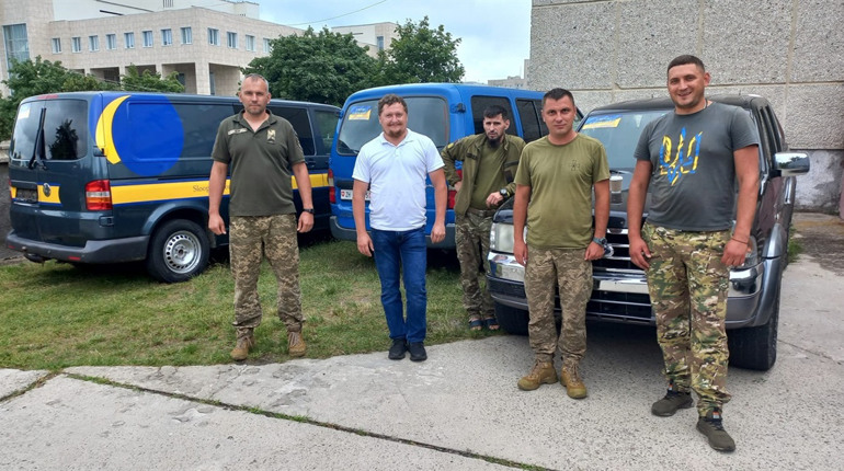 5 авто для ЗСУ вкотре передала Нетішинська МТГ