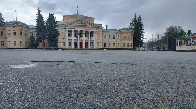 Хмари, град і знову сонце: мінливий квітень у Первомайську. Фотоальбом