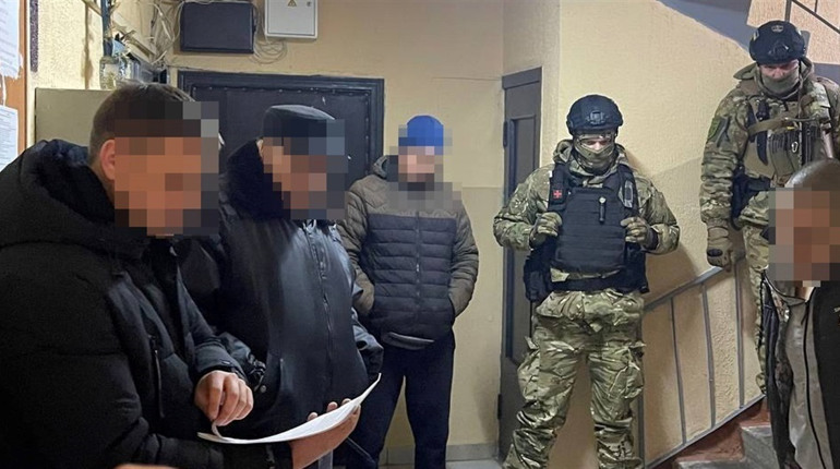 Подружжя варашан зі спільником налагодили наркоторгівлю - їх викрили