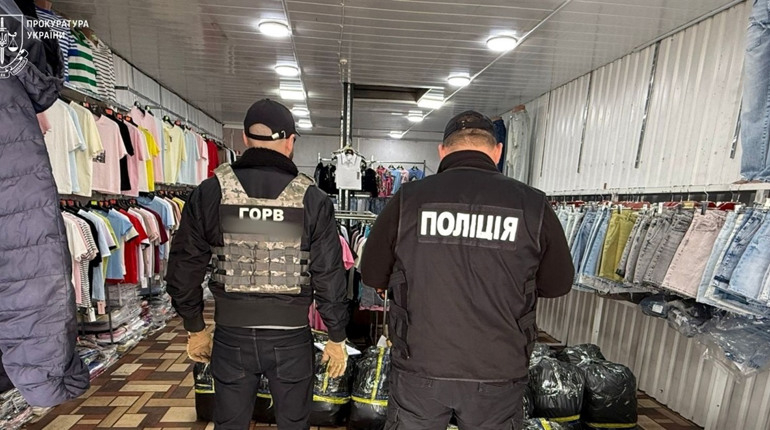 Продаж гуманітарки на 7му км: в Одесі викрили схему на 40 млн грн