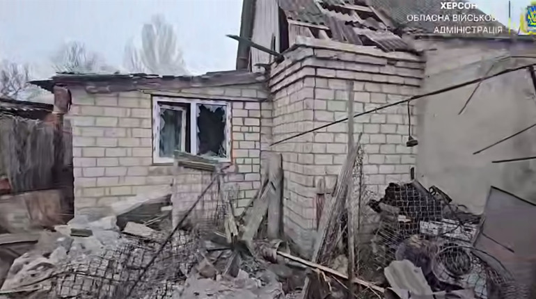 На Херсонщині армія рф завдала ударів по житлових кварталах, критичній та соціальній інфраструктурі