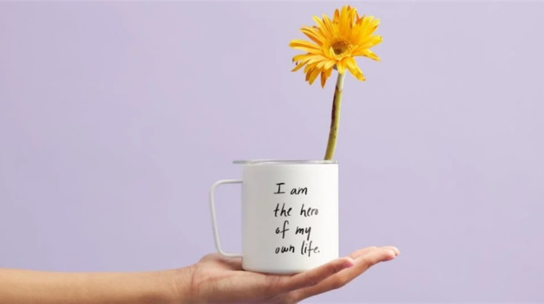 ​Смак улюбленого напою та сила бренду: чому чашка з логотипом — це ідеальний подарунок