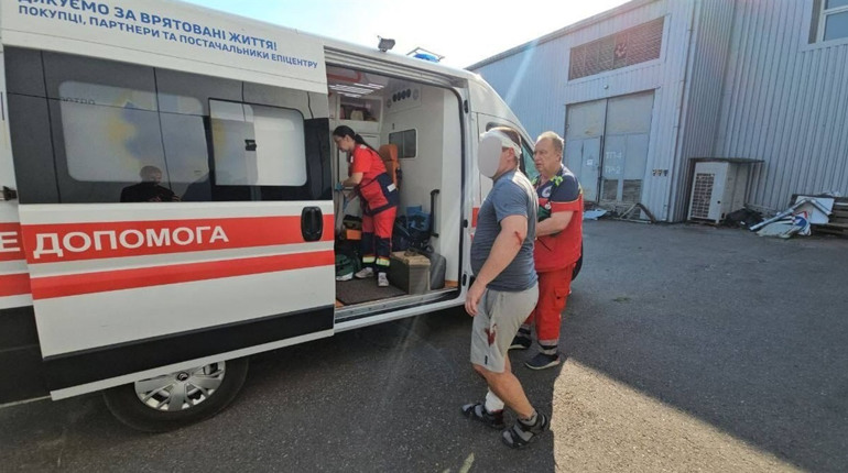 На Херсонщині через ворожі обстріли пошкоджені житлові будинки, 1 людина загинула, є поранені