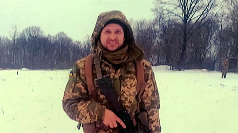 Любив життя та людей: Пам'яті нашого захисника Дмитра Олійнічука