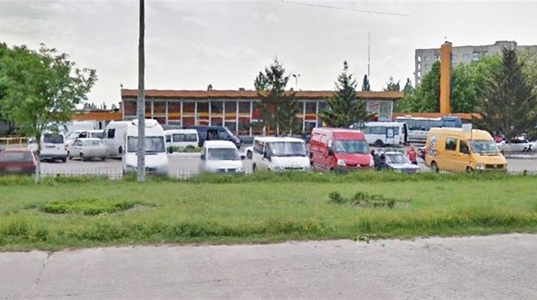 Які є автобусні рейси через Вараш і як дізнатись інформацію про них?