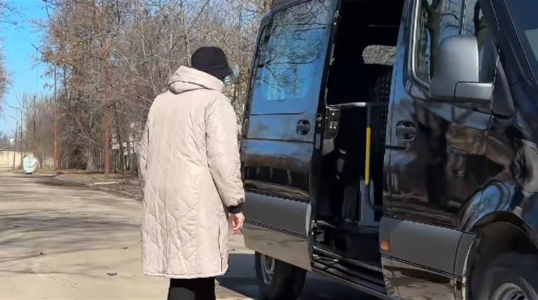 Соціальне таксі у Жовтих Водах: хто може скористатися та як замовити послугу