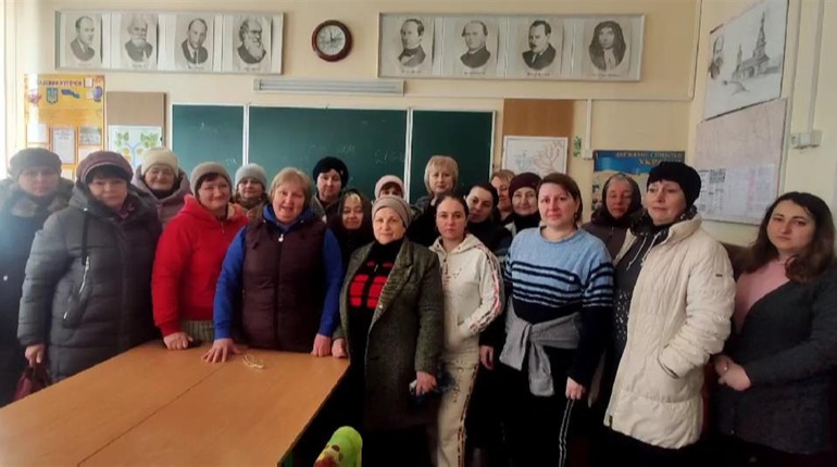 Вимушені канікули на невизначений термін: як городоцькі вчителі підбадьорюють своїх учнів