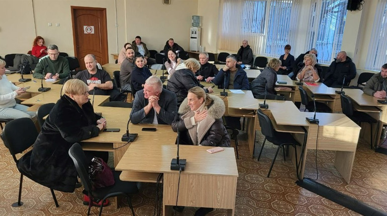 Південноукраїнські депутати самоорганізувалися та прийняли бюджет громади на 2026 рік. Фото. Відео