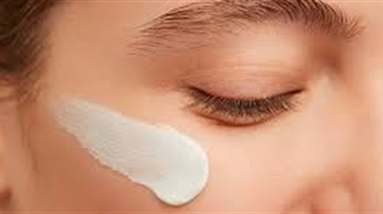 Чому навіть доглянута шкіра починає реагувати на зміну сезону?