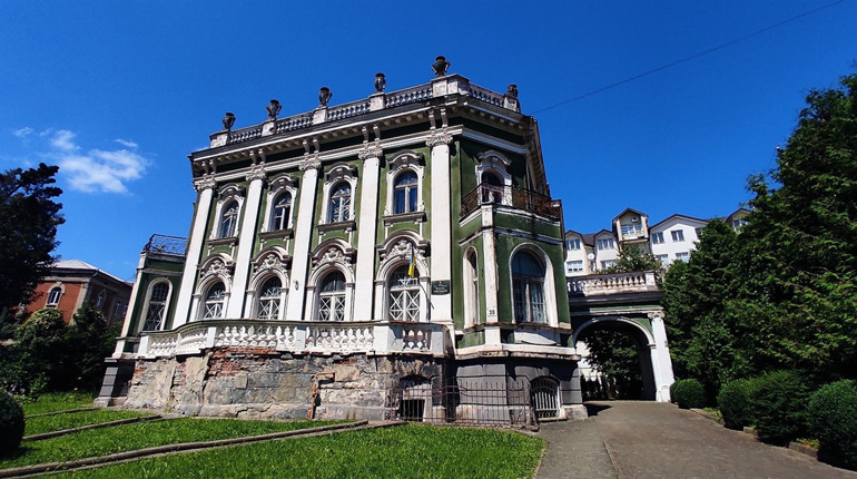 Палац мистецтв у Дрогобичі відреставрують за майже 8 млн грн: хто підрядник і що він робитиме