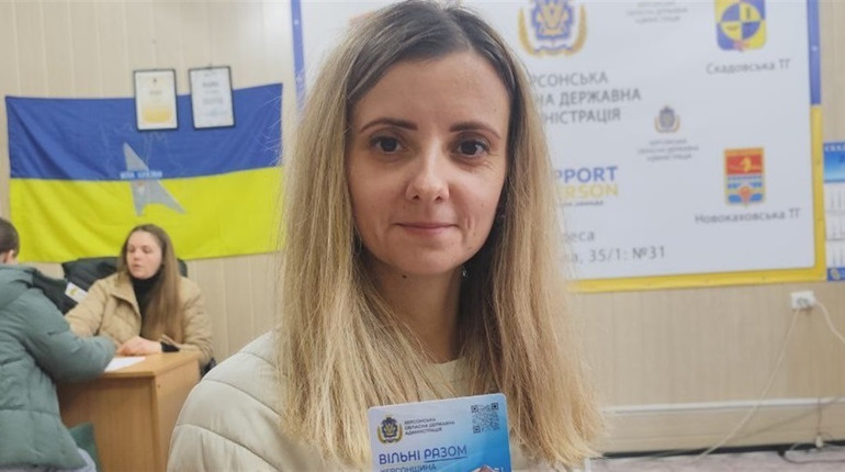 Херсонський центр “Вільні разом” в Одесі продовжує видачу “Карти Херсонщини” для ВПО