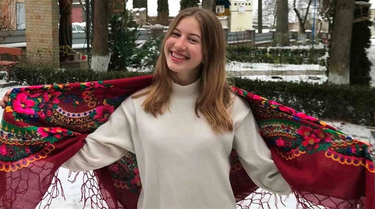 День української хустки: свято, традиції і кременчанки на фото