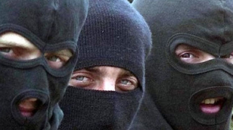 У Новограді правоохоронці знайшли чотири злодія: деталі від поліції